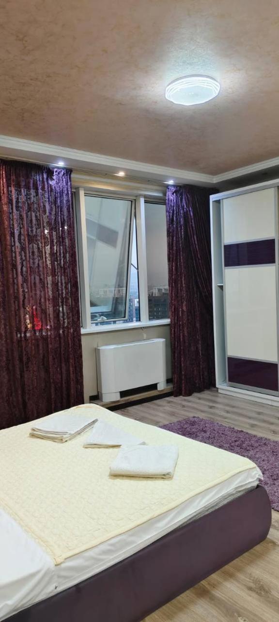 Nurly Tau 2Room Apartments Almaty Exteriér fotografie
